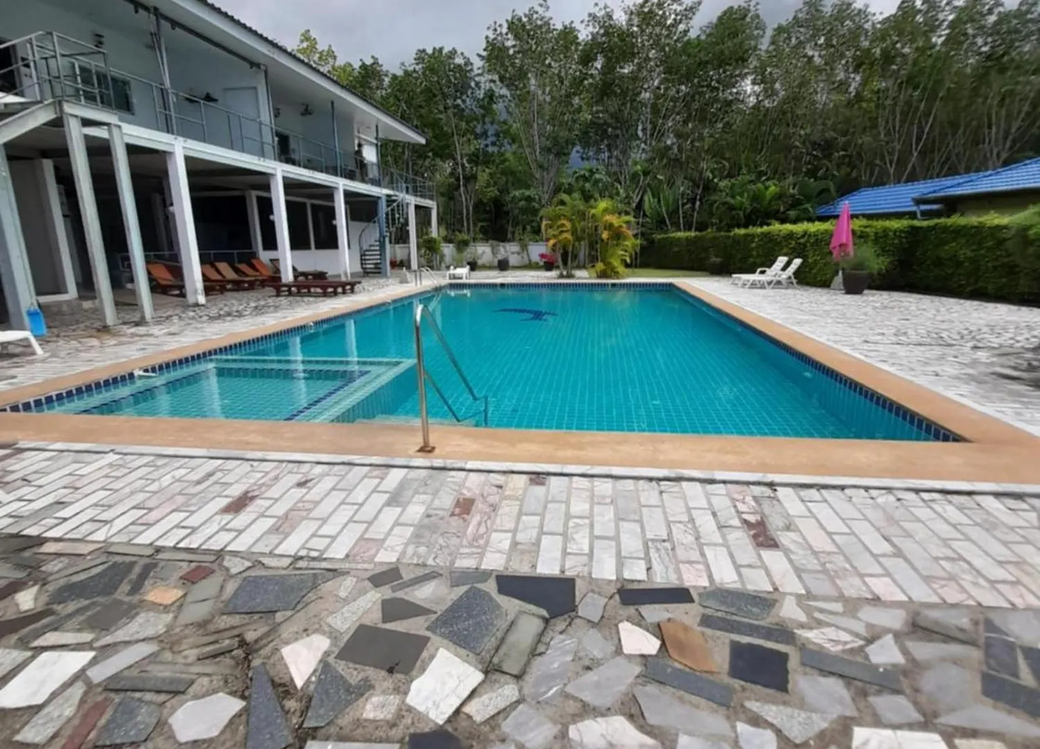 Pool Villa Manaow Ban Muang Mai